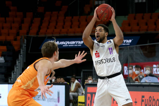 通过个人突 通过个人突