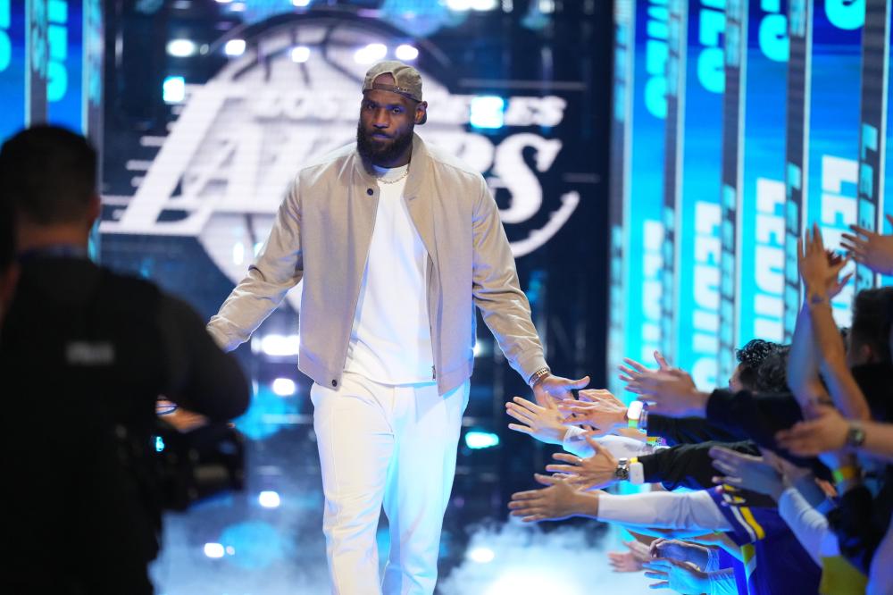 仅突显了个 仅突显了个