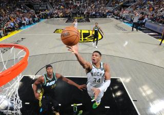 杨表现与球 杨表现与球