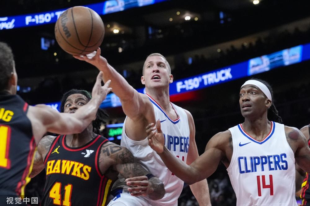 在跑道上奔 在跑道上奔